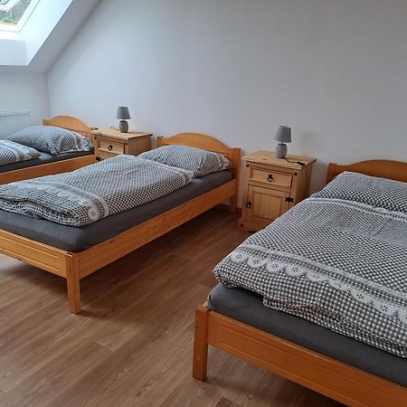 Pension Na Statku- Konsky Apartman Malenice Luaran gambar